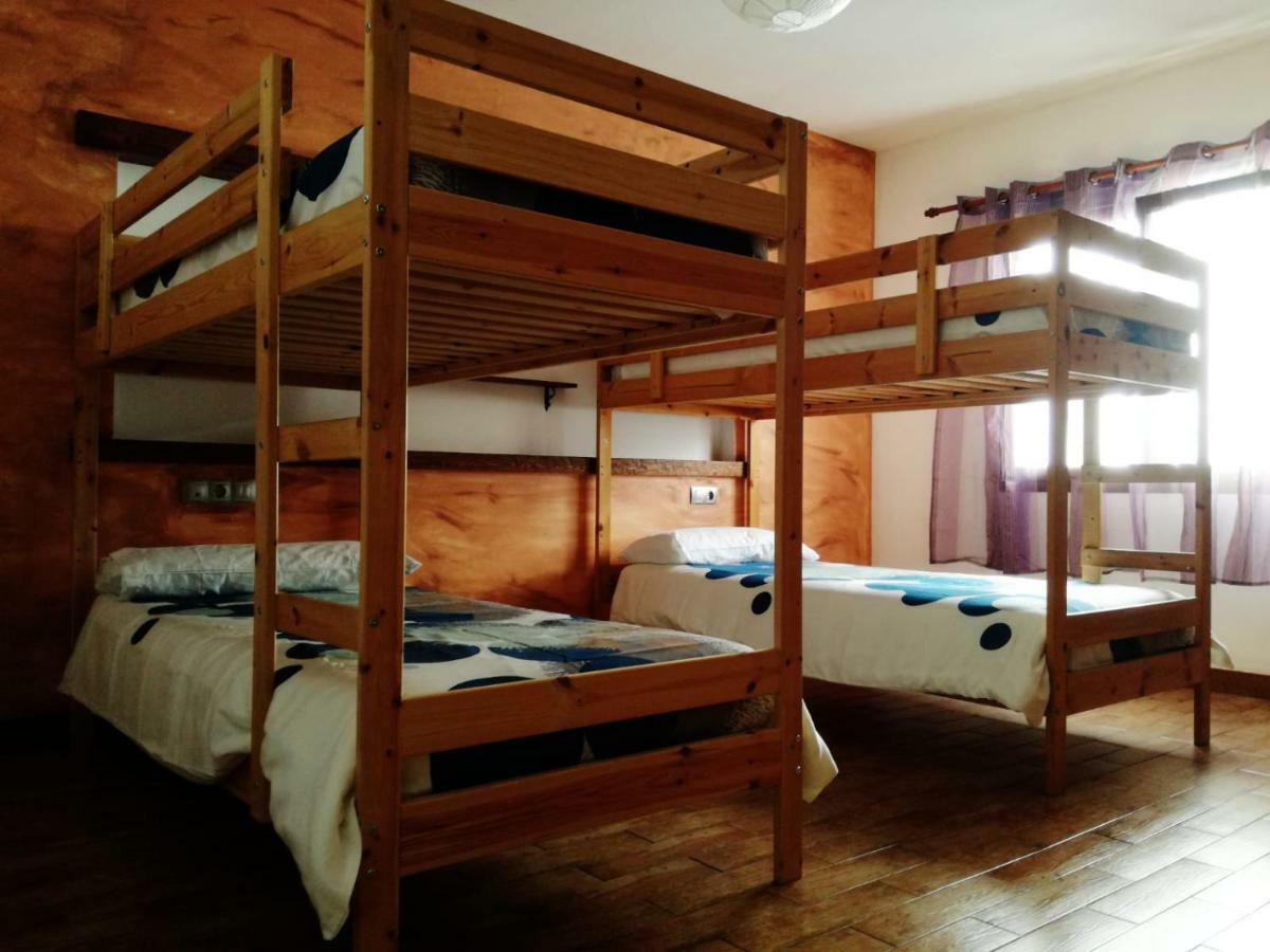 Surfhouse Hostel Famara Caleta De Famara Екстер'єр фото